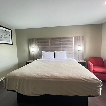 Travelodge By Wyndham סנטי מראה חיצוני תמונה