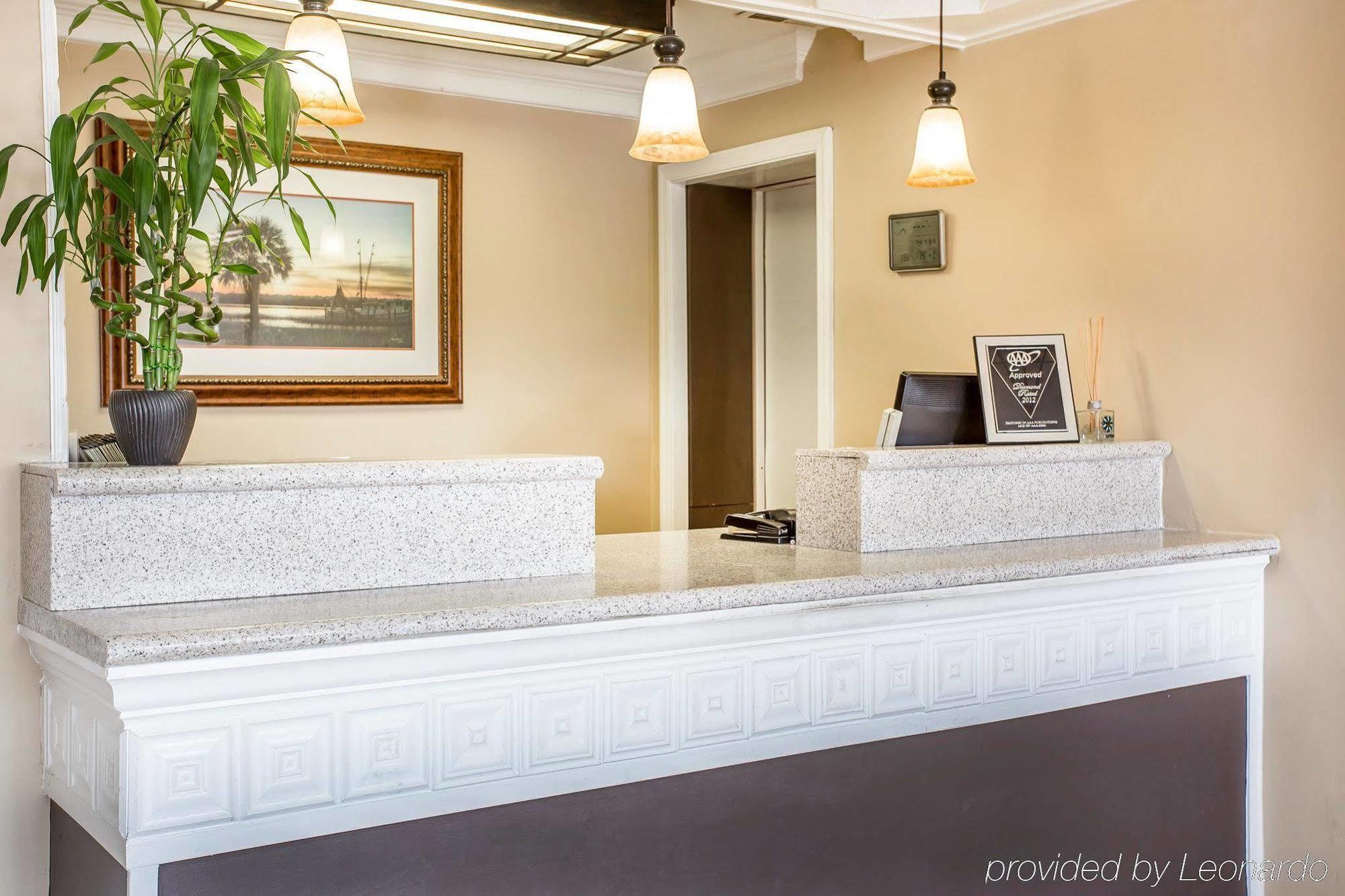 Travelodge By Wyndham סנטי מראה חיצוני תמונה